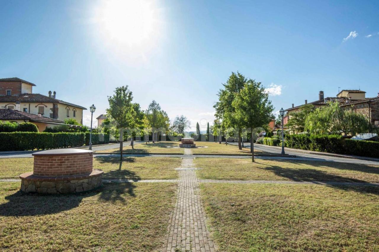 Casa Vacanza Villaggio Poggio Rosso Ареццо Экстерьер фото