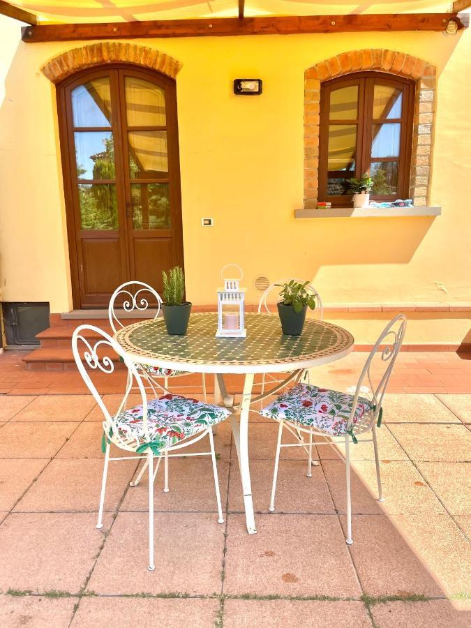 Casa Vacanza Villaggio Poggio Rosso Ареццо Экстерьер фото